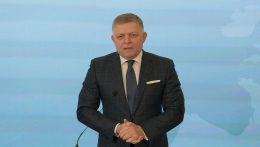 Fico a magasabb jövedelemmel rendelkezőkre is kiterjesztené a bérlakásprogramot