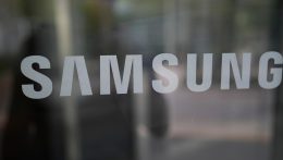 Autóipari cégek vennék át a megszűnő galántai Samsung gyár dolgozóit