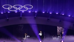 Ünnepélyesen eloltották a lángot, véget ért a milánói-cortinai téli olimpia