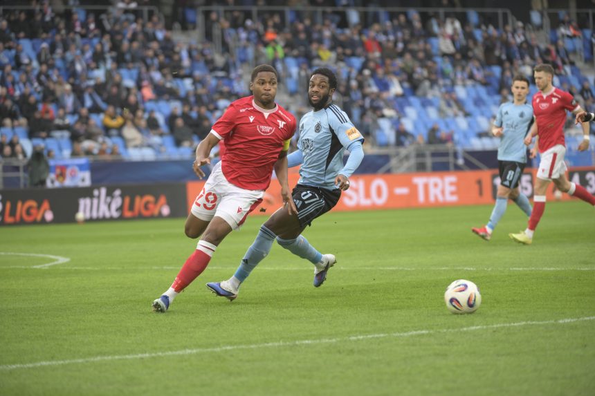 Bombameglepetés a fociligában: Slovan‑Trenčín 0:2