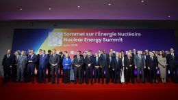 Robert Fico Párizsban a nukleáris energia fontosságát hangsúlyozta