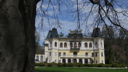 A betléri kastélyban mostantól öt olyan vendégapartmannt is megtekinthetnek a látogatók, amelyekben egykor az Andrássy család vendégei szálltak meg