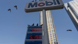 A közel-keleti konfliktus a világgazdaság térdre kényszerítésével fenyeget