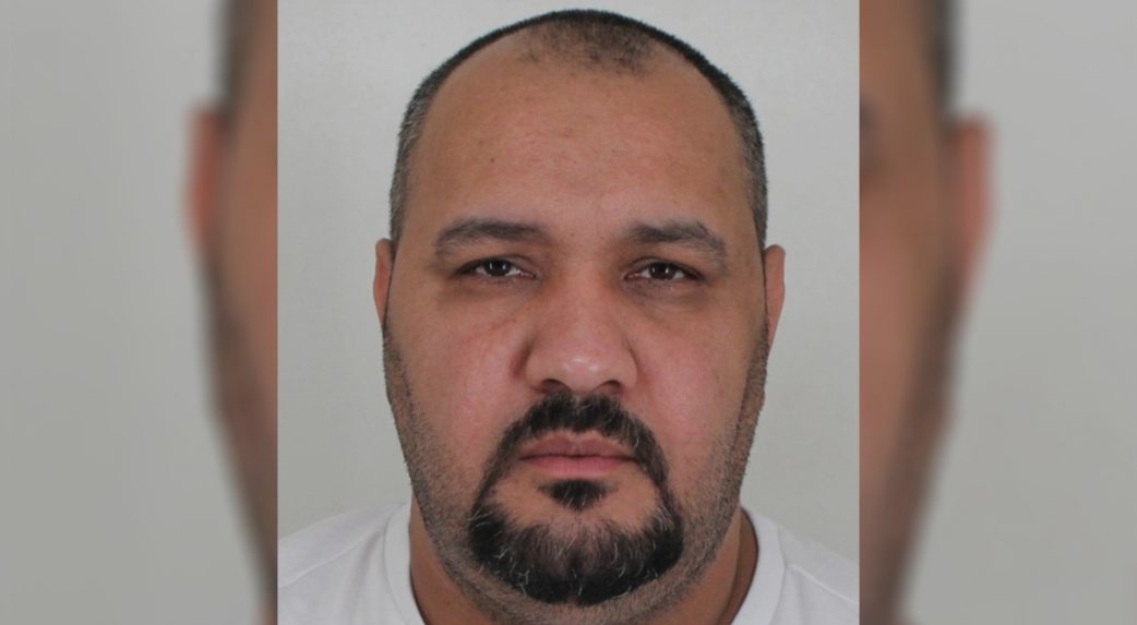 Öt év börtönre ítéltek egy szlovák állampolgárt Nagy-Britanniában illegális lőszergyártás miatt