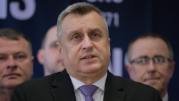 Alternatívát kínálna a koalícióban csalódott választóknak az újabb négy évre SNS-elnökké választott Andrej Danko