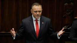 Lesz-e „PolExit” vagy csak újabb belpolitikai csörtét látunk?