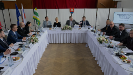 Nyitraújlakon tart kihelyezett ülést a kormány