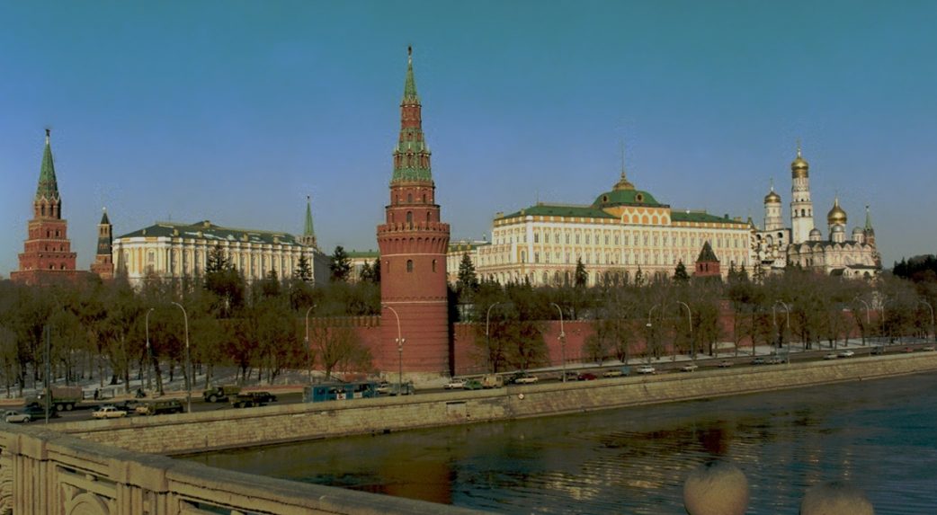 Oroszország kiutasít egy brit diplomatát kémkedési vádak miatt