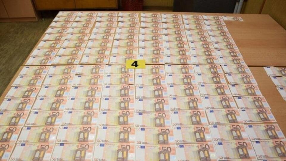 Tavaly az 50 és 100 eurós bankjegyeket hamisították a legtöbbet Szlovákiában