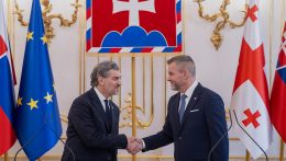 Pozsonyban fogadta a grúz államfőt Peter Pellegrini