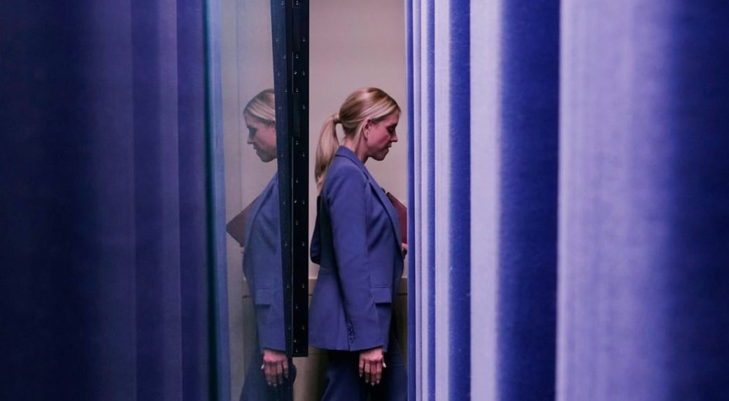 Trump menesztette igazságügyi miniszterét