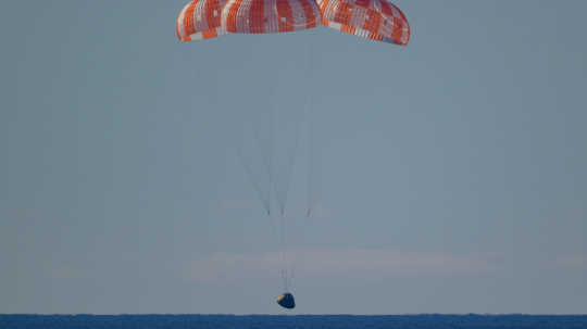 Sikeresen visszatért a Földre az Artemis II küldetés négytagú legénysége