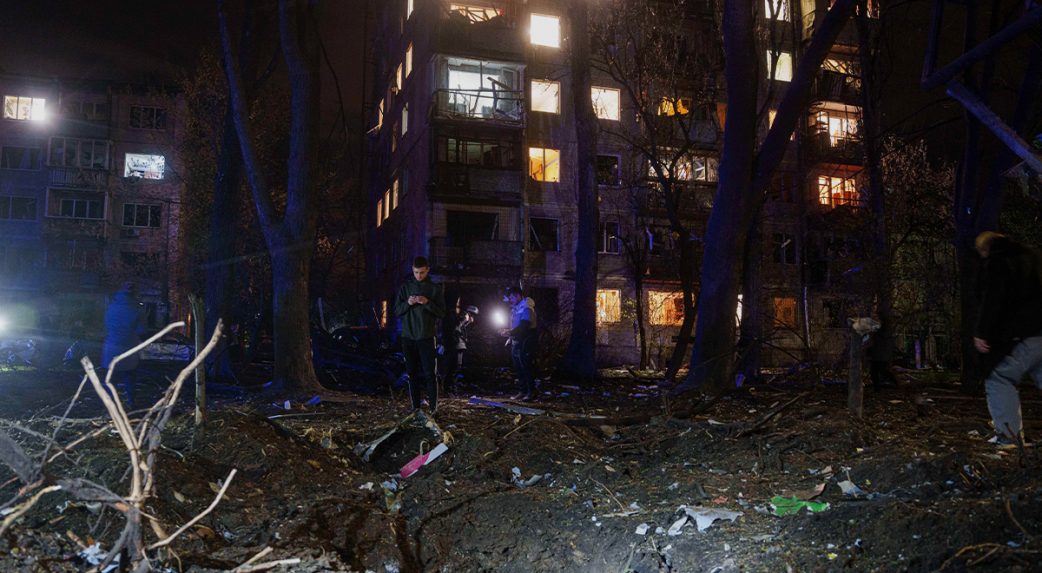Újabb, civil áldozatokkal is járó éjszakai légitámadások Ukrajnában
