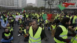 A kormány tervezett munkajogi reformjai ellen tüntettek Lisszabonban