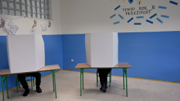 Vegyesen értekelik a politikusok a július 4-ére kiírt népszavazást