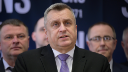 Danko határozatot kezdeményez Magyar kijelentései miatt