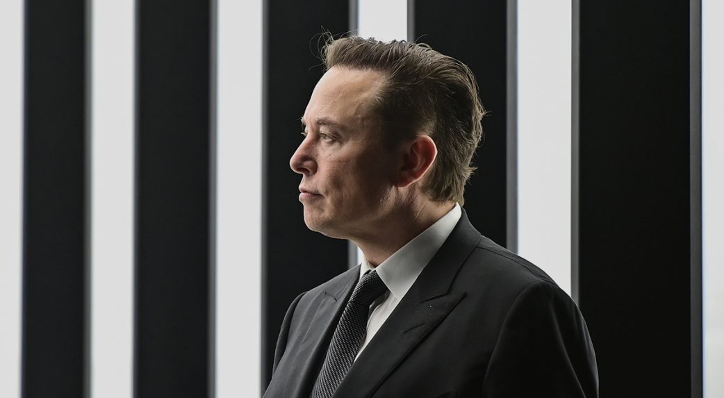 Elon Musk bíróságon támadja az OpenAI vezetését