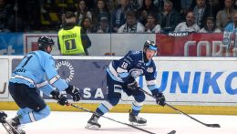 Jégkorong Extraliga-döntő, 1. mérkőzés: Nitra‑Slovan 6:2