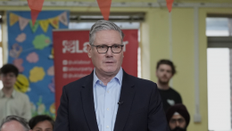 Nagy-Britannia: Starmer fájdalmas vereségről, Farage történelmi áttörésről beszél