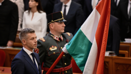Minden magyar kormánya leszünk – mondta el megválasztását követő beszédében az új magyar kormányfő