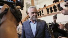 Tisztítótűz-per: elnapolással indult az első tárgyalási nap