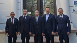 Pellegrini Komáromban – méltatta a magyar diákokat