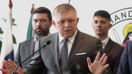 Robert Fico aggodalmát fejezte ki az ukrán határ közelében történt szerdai támadások miatt