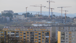Az ellenzék bírálja a kormányt a területrendezési terv és az eperjesi kórház építése miatt