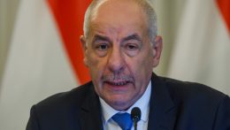 Lattmann Tamás: Sulyok számára a kérdés most az, hogy aki jót tett vele, az rosszat is tehet