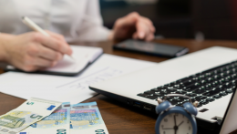 Rekordhatékonysággal hajt be az adóvégrehajtó – négy hónap alatt 107 millió euró folyt be az államkasszába