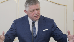 Fico: Változás lesz, ha nem áll helyre a bizalom az SNS és Tabara között