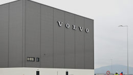 Saková: A Volvo ősz elején kezdi meg a tesztjárművek gyártását Kassa közelében