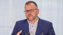 Őry: A magyar közösség nem érdemli meg azt, hogy ismét az elnyomás elleni csatározás hangjai töltsék be a közbeszédet