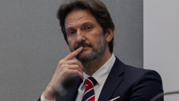 Másodszori próbálkozásra sem tudta leváltani a parlament Robert Kaliňákot