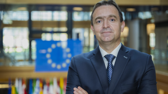 Ellenzéki összefogás és európai politika: Ódor Lajos az EP-mandátum második évéről