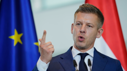 Showpolitika vagy valódi kormányzás? A Tisza első hónapjainak mérlege