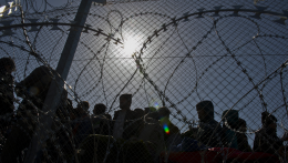 Egyetlen államban sem eredményezett olyan hullámverést a migrációs paktum, mint Magyarországon