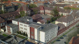 Míg a Csallóközben a gimnáziumok több tucat diákot utasítottak el helyszűke miatt, keleten küzdeni kell a diákokért