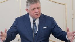 A Tisztítótűz lángjai egyre közelebb kerülnek a kormányhoz, Robert Fico életét azonban családi üzelmek is nehezítik