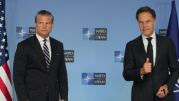 Az Amerikai Egyesült Államok felülvizsgálja európai katonai jelenlétét a NATO-ban