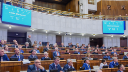 78 képviselő támogatásával bizalmat szavazott a parlament a kormánykoalíciónak