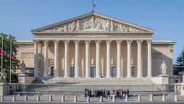 Korzika autonómiája felé: a francia Nemzetgyűlés első olvasatban elfogadta az alkotmánymódosítást