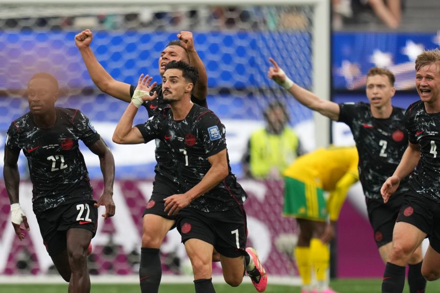 23. labdarúgó-világbajnokság, tizenhatoddöntő: Kanada‑Dél-Afrika 1:0 (0:0)
