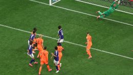 23. labdarúgó-világbajnokság: Hollandia nem bírt Japánnal