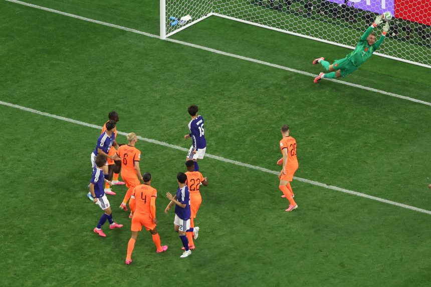 23. labdarúgó-világbajnokság: Hollandia nem bírt Japánnal