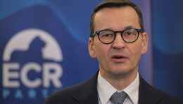 Kettészakadt a lengyel jobboldal: Morawiecki új frakciót alapít