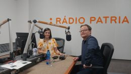 Referendum Szlovákiában: a polgárok ma két kérdésre szavaznak