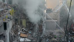 Ukrajna a szentpétervári olajterminált és Kronsztadtot is megtámadta, Szumiban négy halott