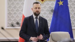 Lengyelország orosz provokációkra készül: drónok, GPS-zavar és dezinformáció a NATO keleti szárnyán