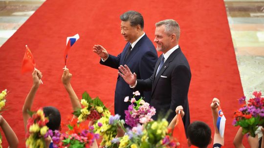 Pellegrini Pekingben tárgyalt Hszi Csin-pinggel, és meghívta a kínai elnököt Szlovákiába
